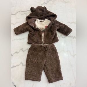 Old Navy Brown and Cream Baby Fleece Set